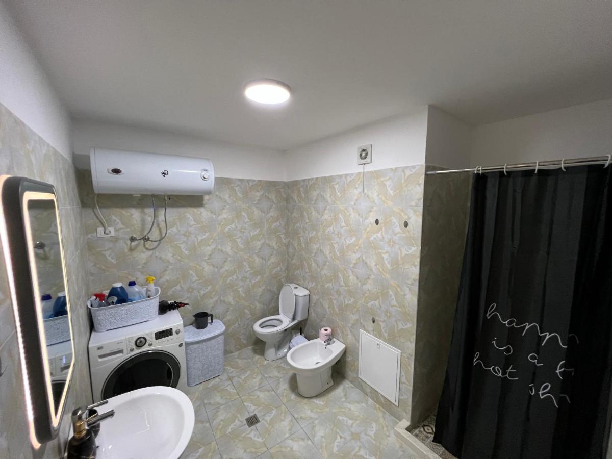 Lift @Vollga With Bbq And Patio Apartment Durres Exterior photo